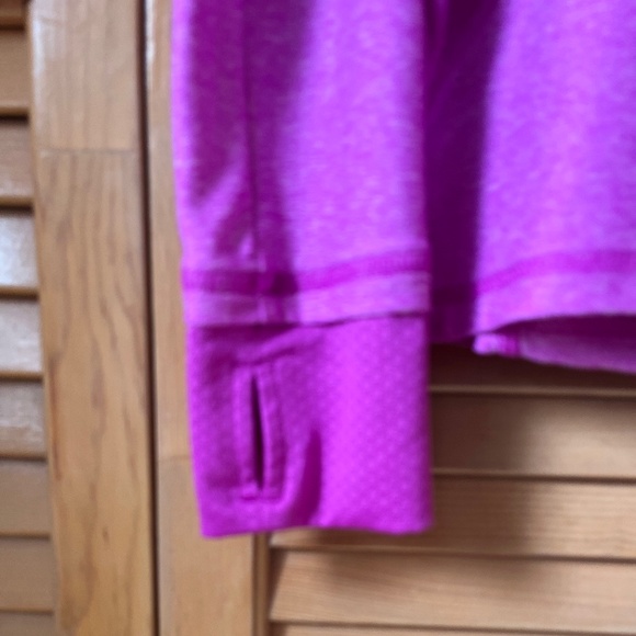 Champion 1/4 Zip Top - Picture 4 of 4